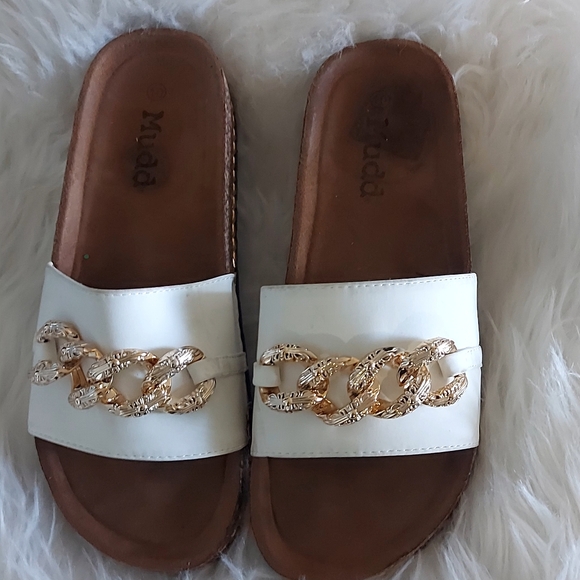 Mudd Women's Chain Pool Slide Sandal - Picture 2 of 6